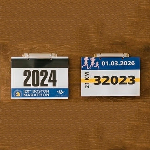 Bib holder for Johannes