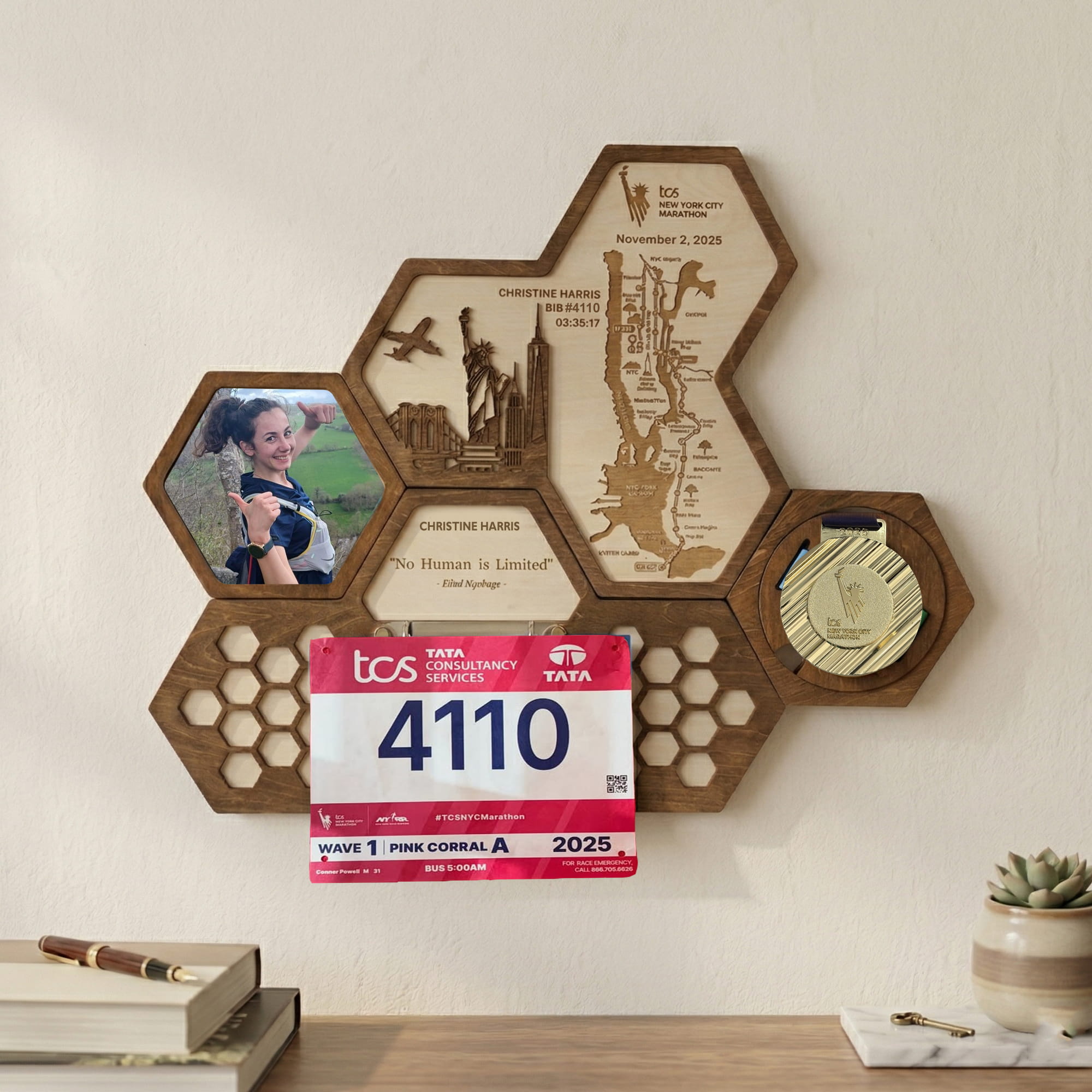 New York Marathon Hexagon Wooden Medal Hanger – Hexagon Running Medal Holder for World Marathon Majors Runners